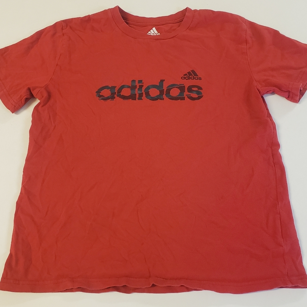 Red Adidas kids tee shirt size M(10/12)